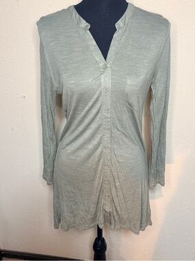 Hayden Women’s Medium Light Sage Green Button-Front Tunic Top Classic Boho